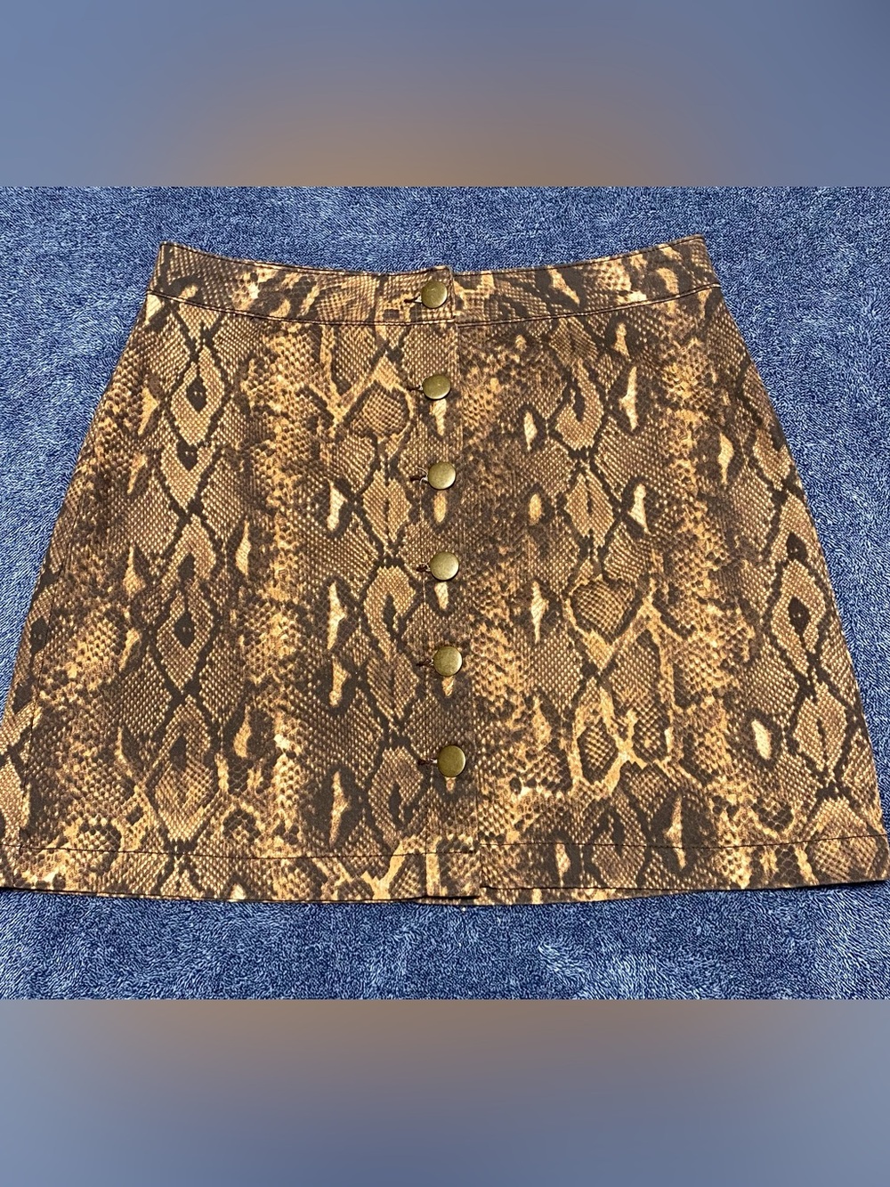 GB Snakeskin Print Button Front Mini Skirt Size M